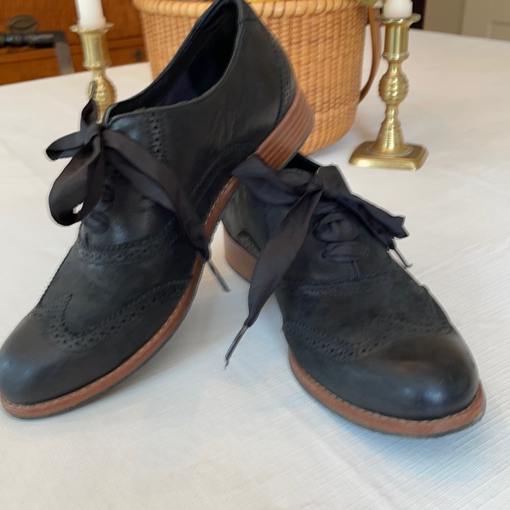 Sebago black brogues size 9